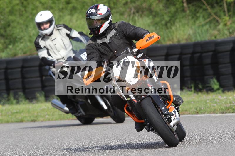 /Archiv-2025/10 23.04.2025 Cornu Master School ADR/gruen-vert/16